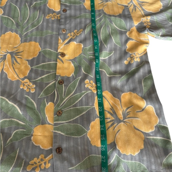 Tommy Bahama Hawaiian Short Sleeve Shirt with Yellow & Green Floral Silk Sz S - Picture 4 of 11